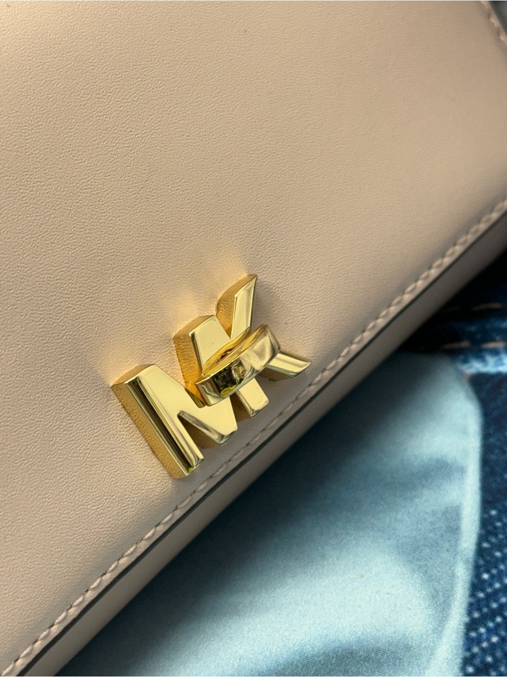(new+tag) Michael Kors Large Leather Pink Wallet Clutch Gold MK Turnlock Logo - Picture 2 of 11